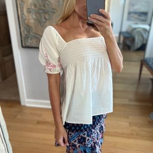 Xhiliration White Peasant Blouse